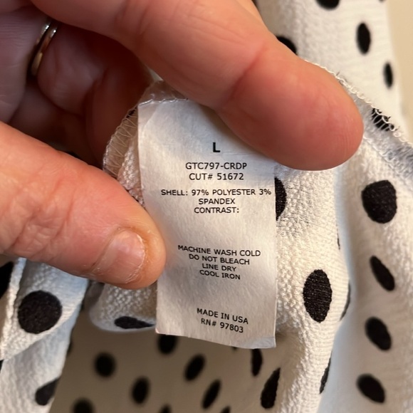 Green Envelope ruffled sleeve tie back white w/ black polka dots blouse Size L - Picture 4 of 7